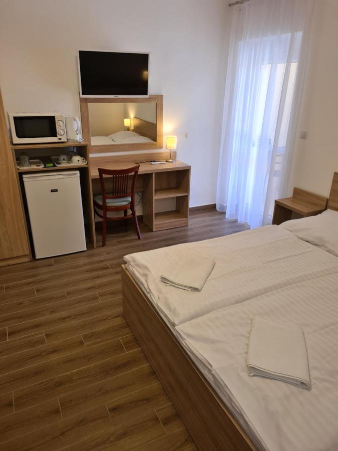 Tancsics Vendeghaz Otel Siofok Oda fotoğraf