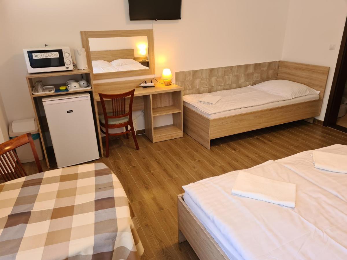 Tancsics Vendeghaz Otel Siofok Oda fotoğraf