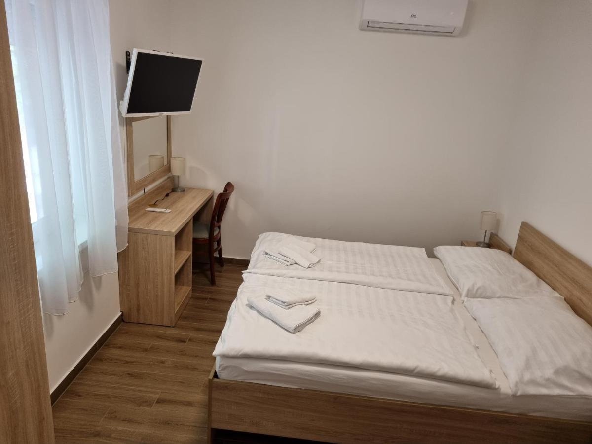 Tancsics Vendeghaz Otel Siofok Dış mekan fotoğraf