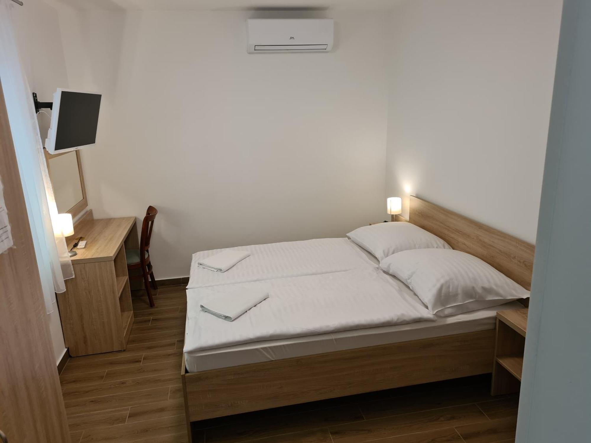 Tancsics Vendeghaz Otel Siofok Oda fotoğraf