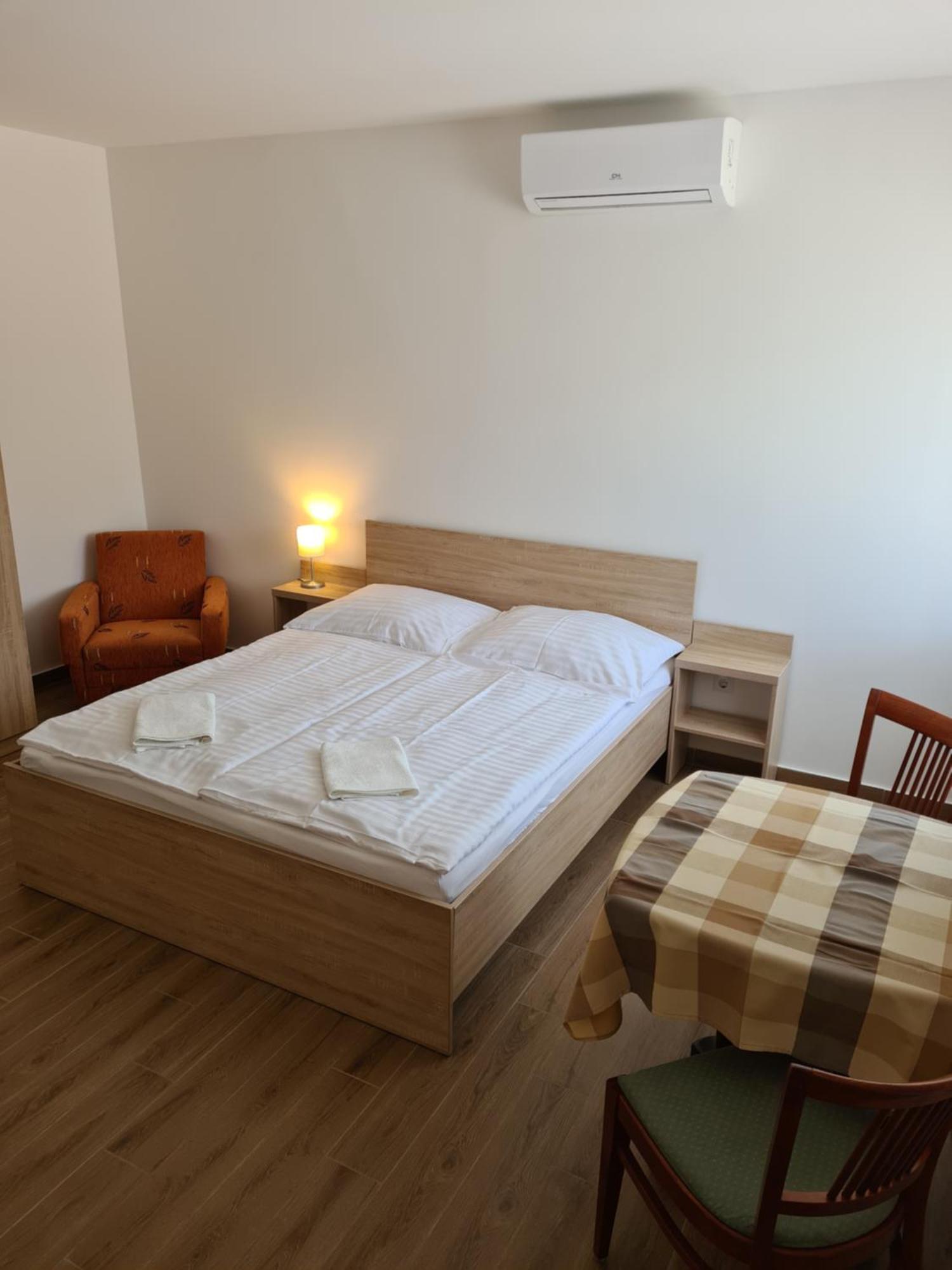 Tancsics Vendeghaz Otel Siofok Oda fotoğraf