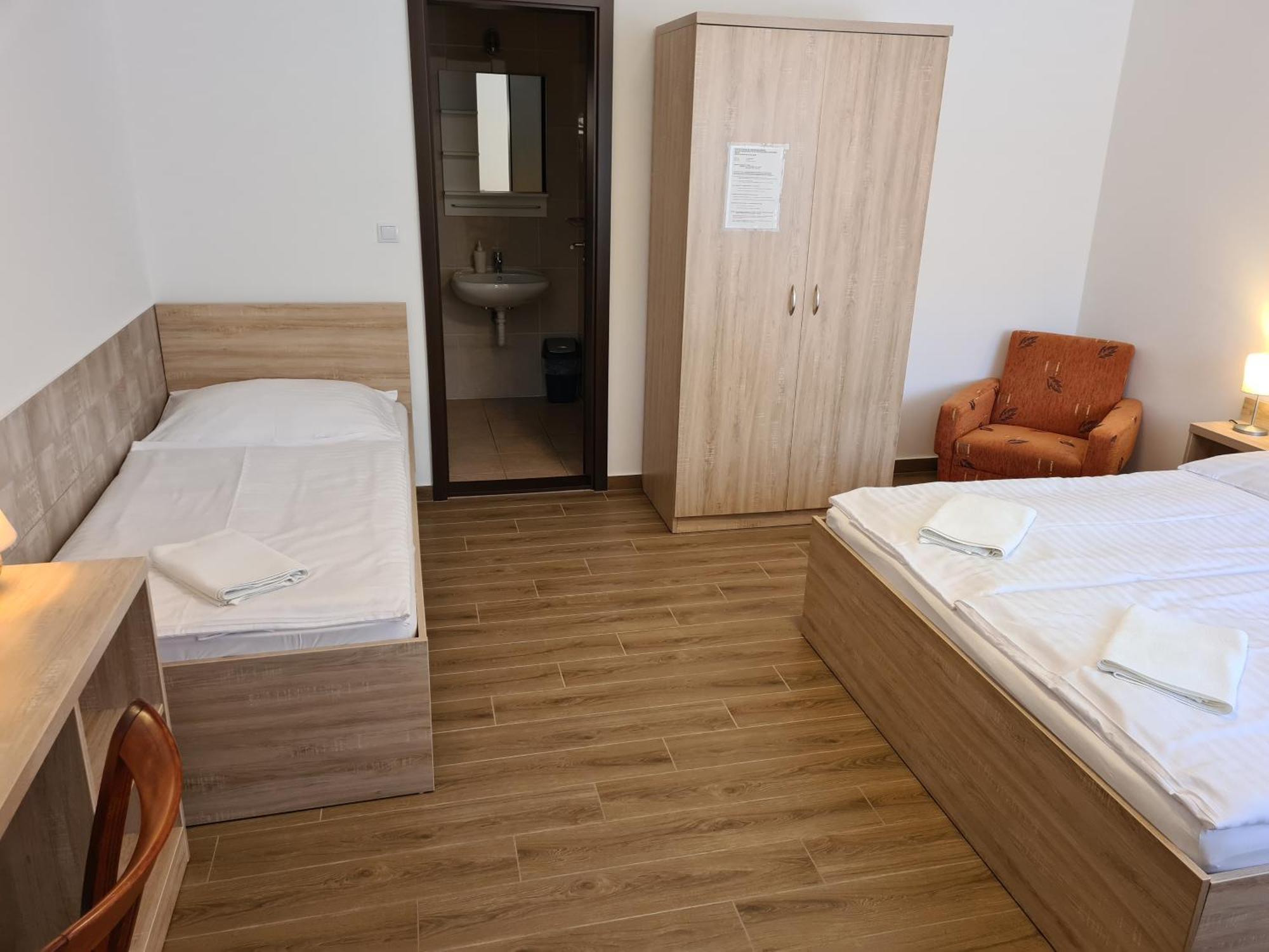 Tancsics Vendeghaz Otel Siofok Oda fotoğraf