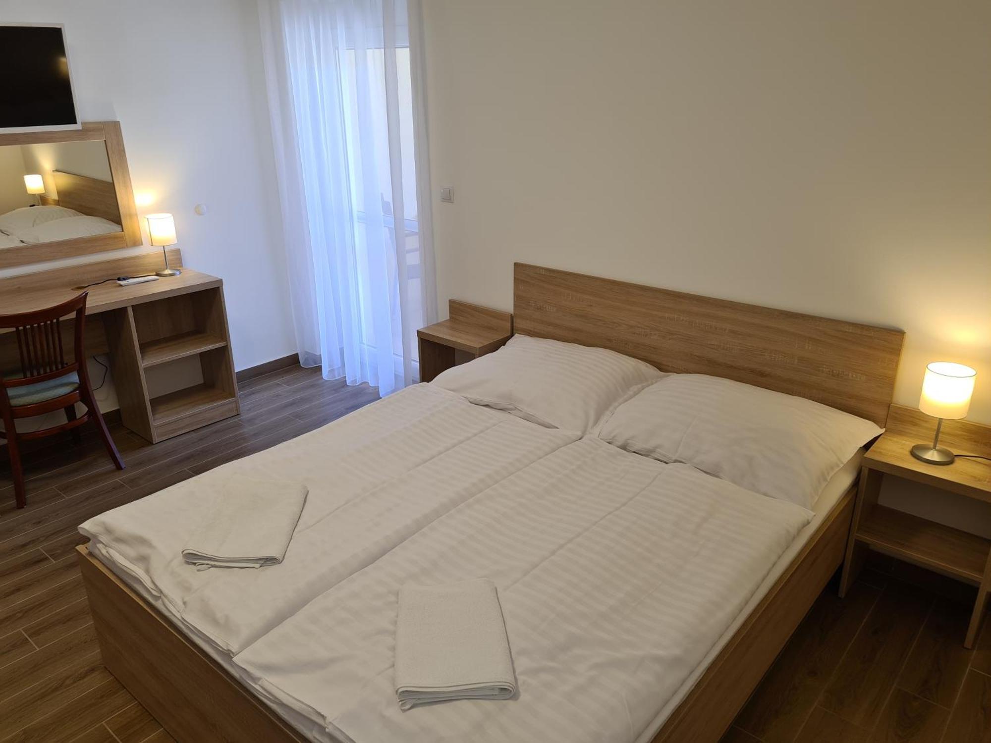 Tancsics Vendeghaz Otel Siofok Oda fotoğraf